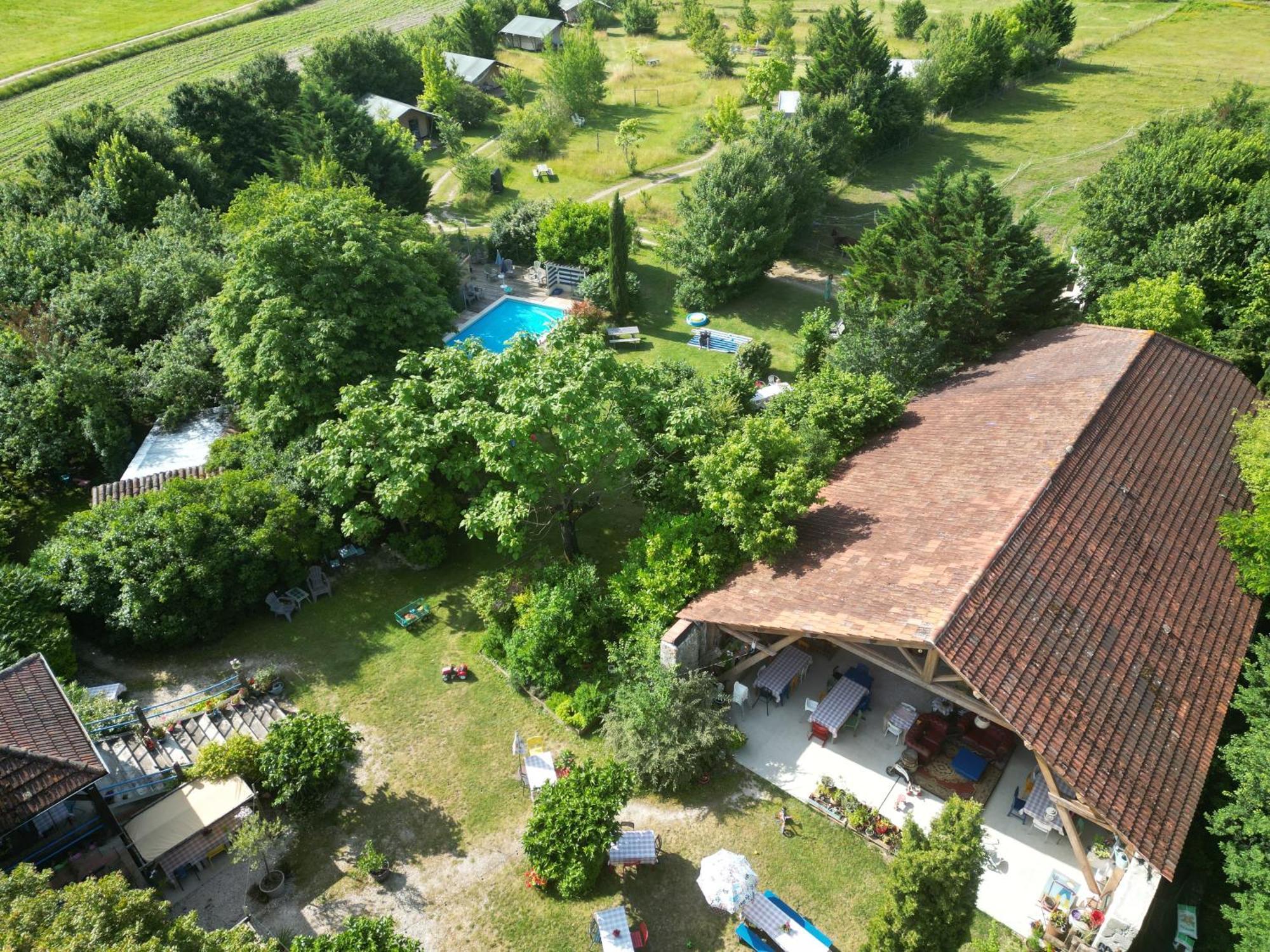 Les Escaliers De La Combe Hotell Saint-Matré Exteriör bild